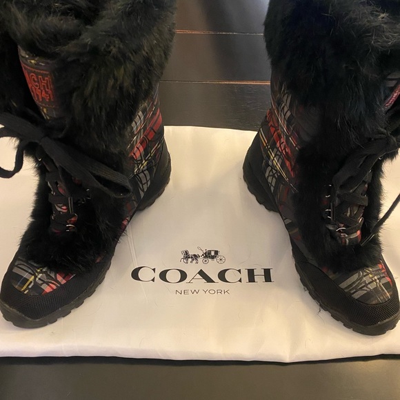 Genuine Coach Jennie Signature C Multocolored Fabric with Fur Black Snow Boots